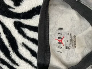 Camiseta Jordan Estampado Militar