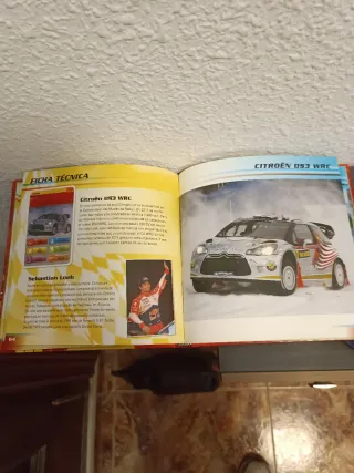 Libro y cartas coches de carreras