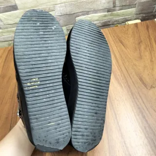 Zapatos charol negros con plataforma