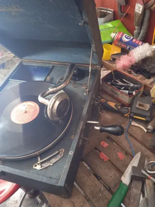 Gramola antigua Quillet REBAJADO DE PRECIO