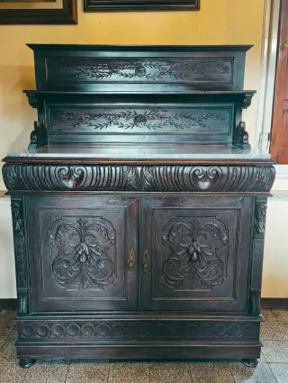 Mobili Vintage Storici e da Antiquario in Legno