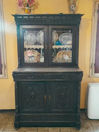 Mobili Vintage Storici e da Antiquario in Legno