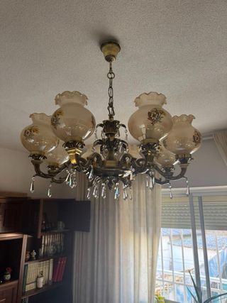 Lámpara de techo antigua dorada en forma de araña