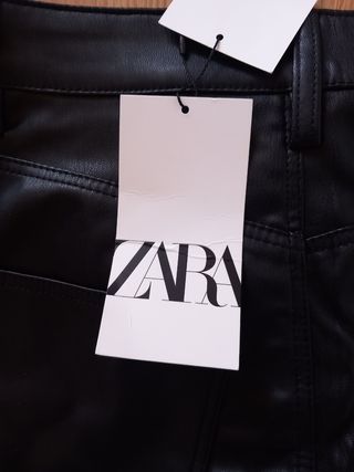 Pantalones negros polipiel Zara Talla S
