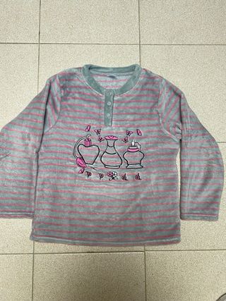 Pijama de pelo rosa y gris