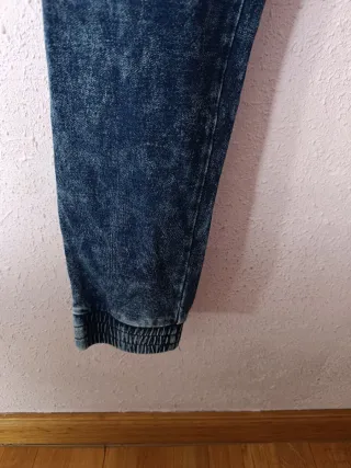 Pantalón vaquero elástico hombre