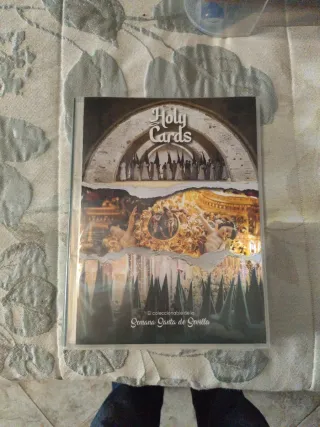 Álbum de Cromos Holy Cards, incluye cartas doradas