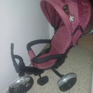 Triciclo infantil muy poco uso