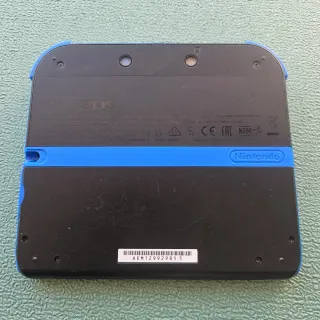 Consola 2DS + 8 juegos 3DS y funda Nintendo