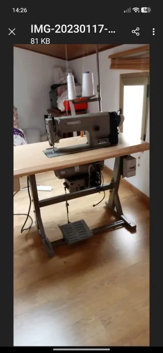 Máquina de coser industrial