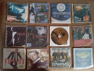 Portacd in plastica con160 DVD Film + 30 CD Musica