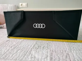Caja Audi Negra