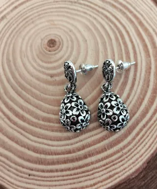 Pendientes plateado antique.