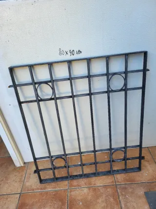 Reja de hierro 80x90 Puedo soldar las pletina.