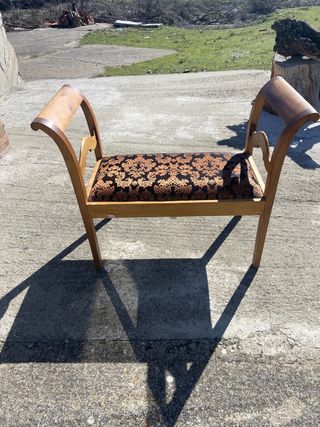 Sofá pequeño madera y tela