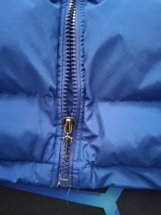 Cazadora de plumas azul oscuro talla XS y S