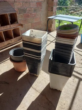 Set di vasi di plastica