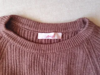 Jersey de punto marrón rosado