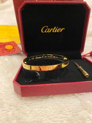 Pulsera Cartier Love dorada