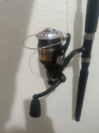 Trípode de pesca para 3 cañas, tienda y carretes