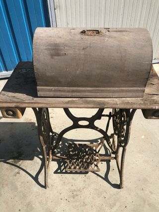 Máquina de coser Singer antigua
