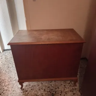 Arcón de madera antiguo