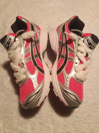 Asics GEL-Kayano 14 (Fluffy Laces)