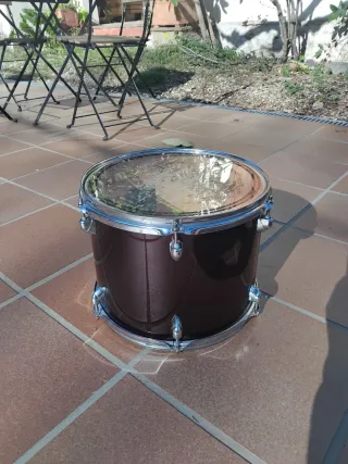 Tom Millenium Pro. 13' Evans Hidráulico.