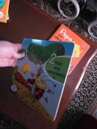 4 libros en buen estado, leer descripción