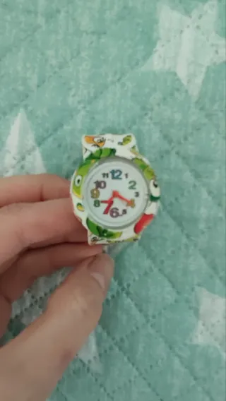 Reloj infantil slap on con dibujos de @gusanos