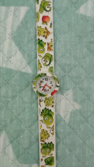Reloj infantil slap on con dibujos de @gusanos