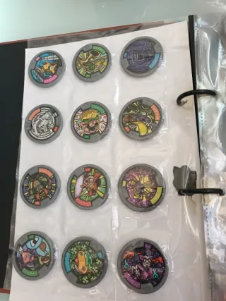Reloj Yokai Watch y Medallas