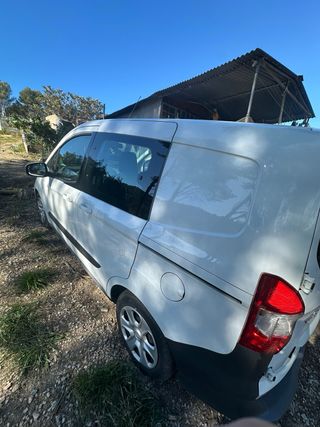 Ford Transit Courier 2018