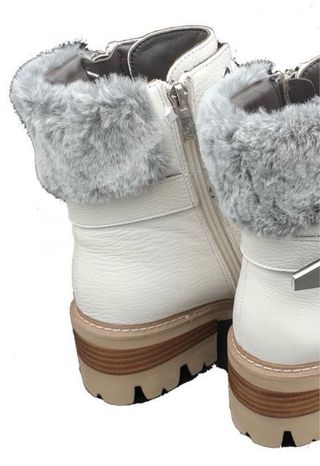 Botines Alma en Pena blancos talla 39