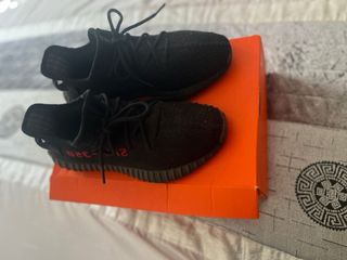 Adidas Yeezy Boost 350 V2 Negro Rojo Talla 42