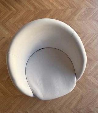 Silla de escritorio blanca con ruedas