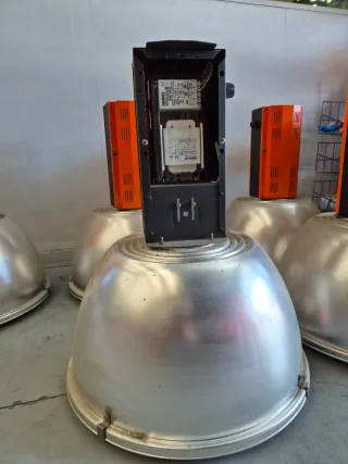 6 Pantallas Proyector Techo Industrial halogenuro.