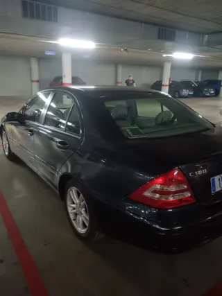 Mercedes-Benz Clase C 2004