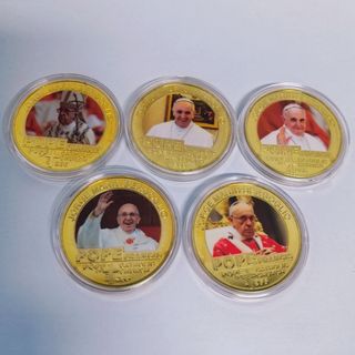 5 MONEDAS PAPA FRANCISCO BAÑADAS EN ORO