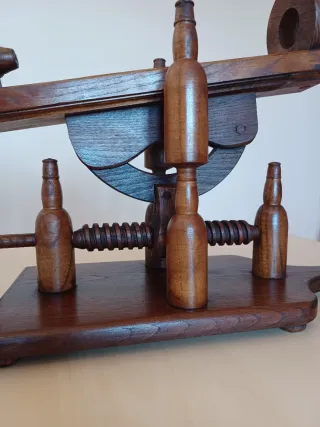 Decantador Basculante de Precisión - Madera Noble