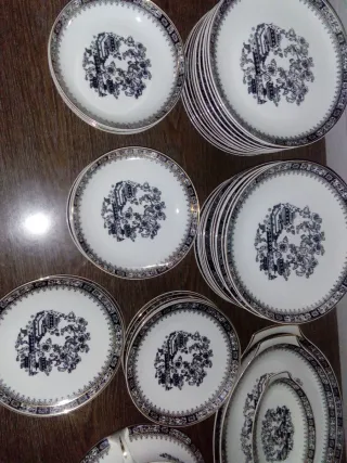 Vajilla porcelana azul y blanca