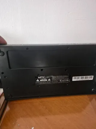 Teclado MIDI Akai MPK Mini