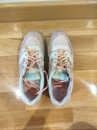 Deportivas New Balance Beige y Rosa
