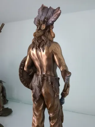 Figura Indio Americano Resina Bronce