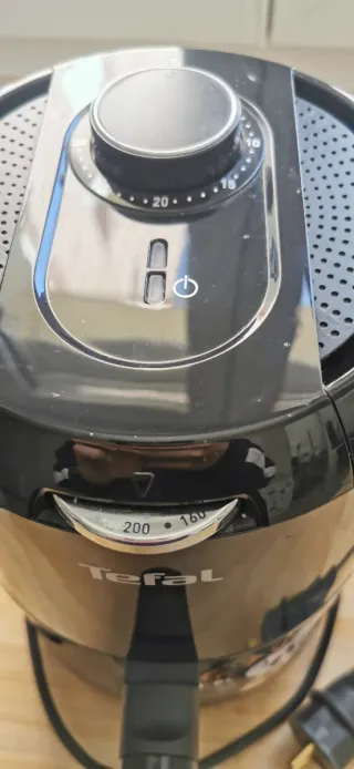 Freidora de aire Tefal 1.6L Negra