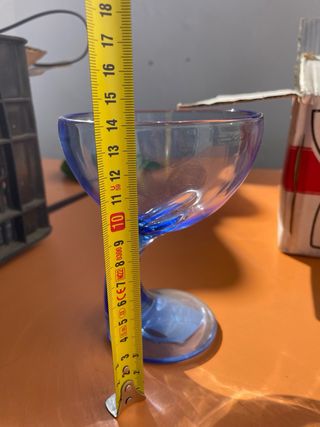 Copas de helado de cristal azul
