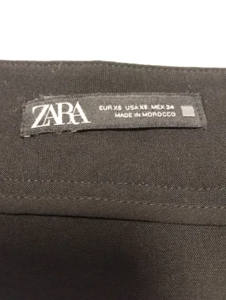 Falda Zara Asimétrica Negra