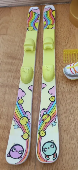 Muñeca Rainbow High Madison Sunny Invierno