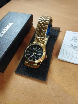 Relógio Dourado Novo, nunca usado.