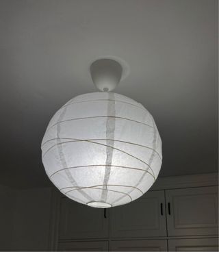 Lámpara de techo de papel